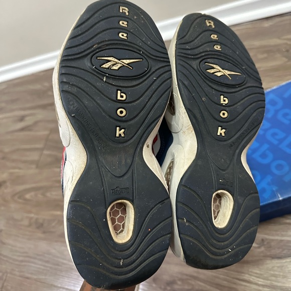 Grade school Reebok question - Picture 3 of 4